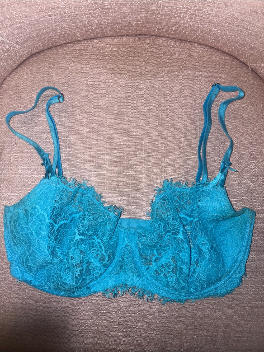 Victoria's Secret Turquoise Lace Underwire Bra